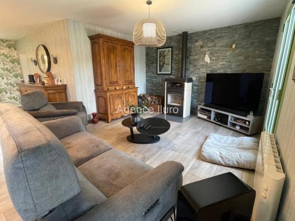 Maison - Proximite oloron-sainte-marie - Réf.:205413 PROXIMITE OLORON - TRES BELLE VILLA T5 AVEC UNE DEPENDANCE MAISON BOIS, JARDIN ET GARAGE -