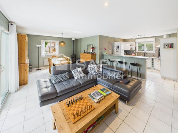 Trés belle maison de plain-pied avec quatre chambres