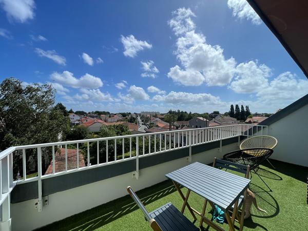 Appartement terrasse Saint Sebastien Sur Loire centre-bourg 2 pièce(s) 51.4 m²m2 - Dernier étage