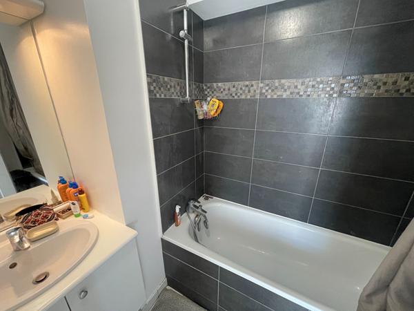 Appartement terrasse Saint Sebastien Sur Loire centre-bourg 2 pièce(s) 51.4 m²m2 - Dernier étage
