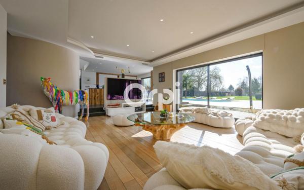 Maison à vendre    6 pièces • 232 m2 Lille