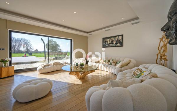 Maison à vendre    6 pièces • 232 m2 Lille