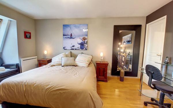 Maison à vendre    8 pièces • 196 m2 Ozoir-la-Ferrière