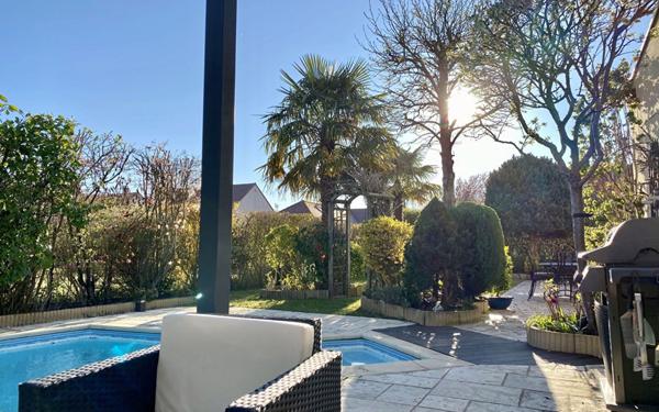 Maison à vendre    8 pièces • 196 m2 Ozoir-la-Ferrière