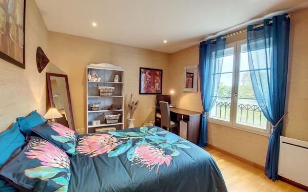 Maison à vendre    8 pièces • 196 m2 Ozoir-la-Ferrière