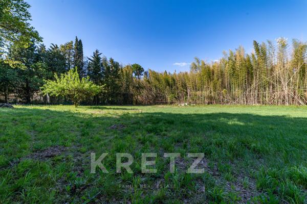 Propriété de 429m² sur 8500m² de terrain en centre-ville