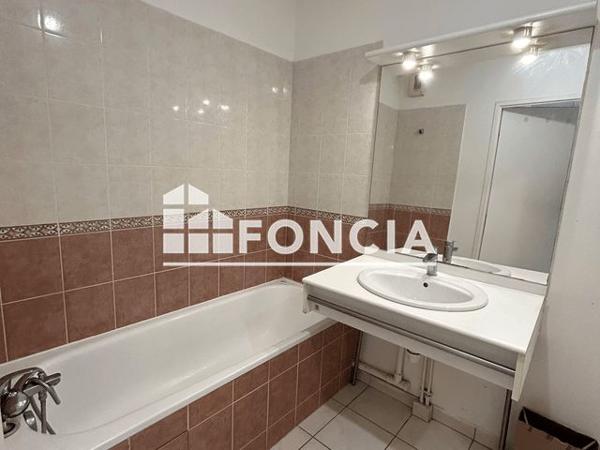 Location Appartement 2 pièces 47.3 m² - 730 AV. DES MONOCOTYLEDONES Hyeres 83400