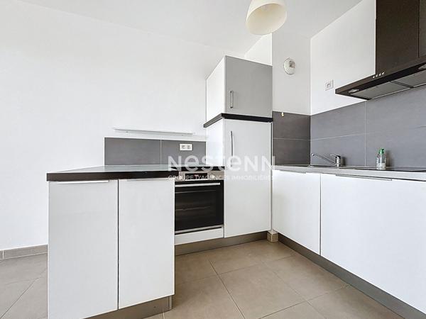 ISSY LES MOULINEAUX - FORT D'ISSY - Vente appartement 2 pièces avec balcon et vue dégagée sur Paris et la Tour Eiffel