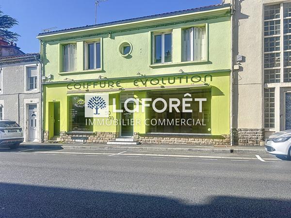 Location local commercial près de CERIZAY - 2 pièce(s) - 73 m² - 650 €/mois