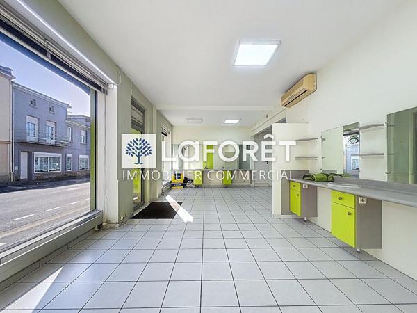 Location local commercial près de CERIZAY - 2 pièce(s) - 73 m² - 650 €/mois