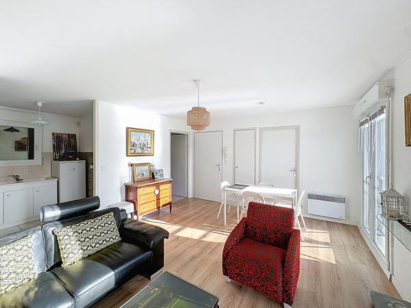 Appartement avec vue sur le blavet, 39m², 1 chambre, 1 place privative - Hennebont.