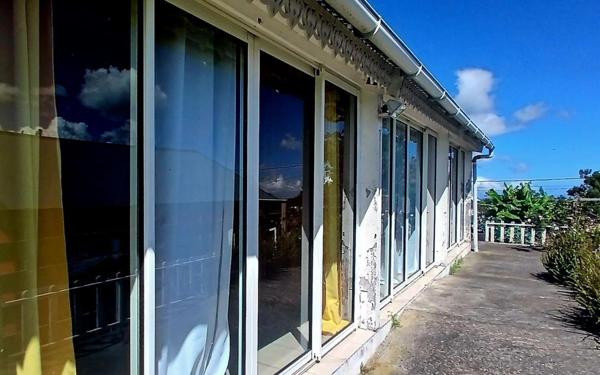 Maison à vendre    7 pièces •  Le Tampon