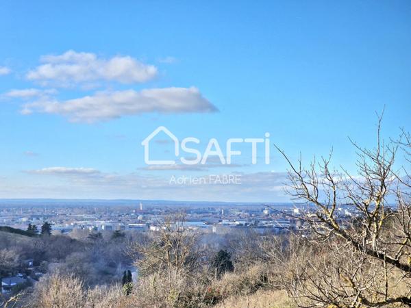Magnifique terrain avec une vue dominante sur les hauteurs de Toulouse.