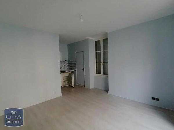 Appartement à louer 1 pièce 21.7m² Blois (41000)