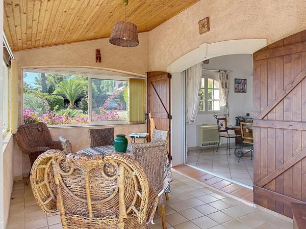 Villa 6 pièces vue mer à Saint-Aygulf – Piscine, terrasse et garage