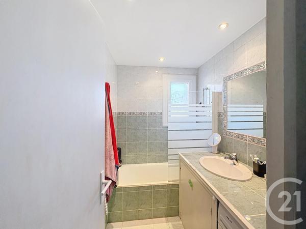 Appartement T2 à vendre  2 pièces - 41,73 m2 CAVALAIRE SUR MER - 83