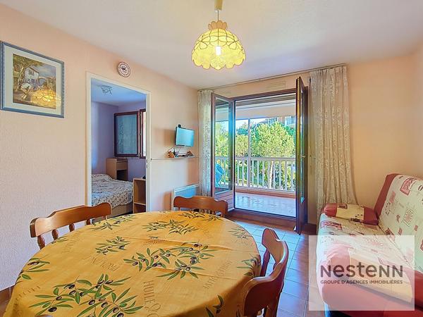 Saint-Aygulf, T2 avec grande terrasse et parking proche plages