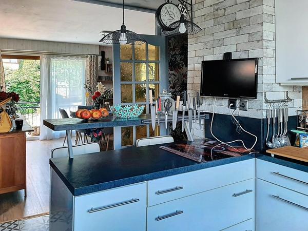 Une habitation principale avec T2 indépendant !