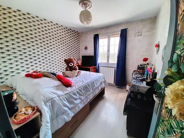 Une habitation principale avec T2 indépendant !