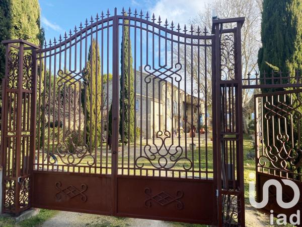 Mas 7 pièces de 271 m² à Pernes-les-Fontaines (84210)