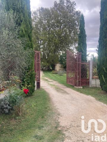 Mas 7 pièces de 271 m² à Pernes-les-Fontaines (84210)
