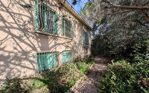 Maison à vendre    4 pièces •  Montpellier