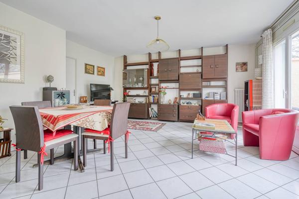 Appartement Emerainville 5 pièce(s) 80.4 m2