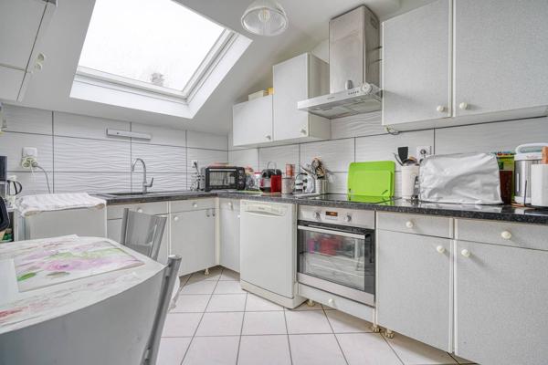 Appartement Emerainville 5 pièce(s) 80.4 m2