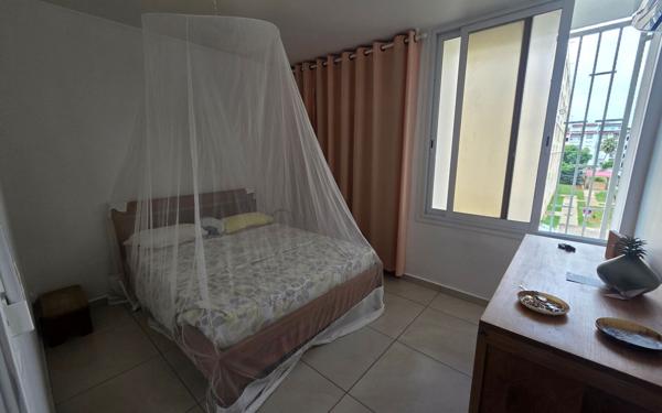 Appartement à vendre    4 pièces • 75,28 m2 Les Abymes