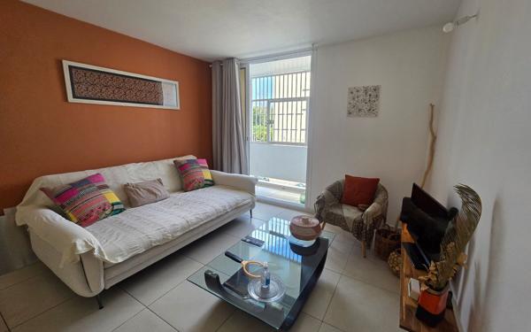 Appartement à vendre    4 pièces • 75,28 m2 Les Abymes