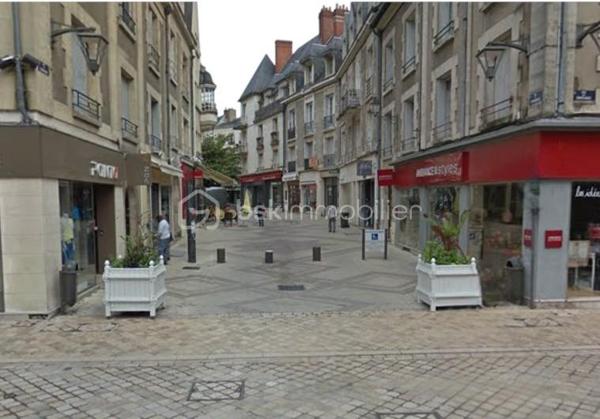 Local d activites de 32 m²