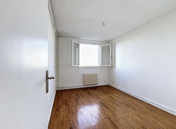 Appartement à vendre 182 000 € La Mulatière 3 p 63 m² DPE D