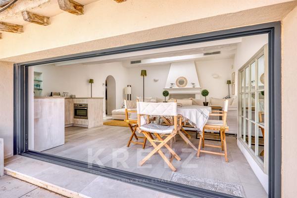 MAGNIFIQUE APPARTEMENT AVEC TERRASSE _ PORT DE SAINT-TROPEZ