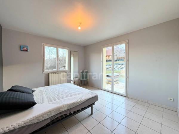 Villa Moderne de 211m² avec piscine et garage