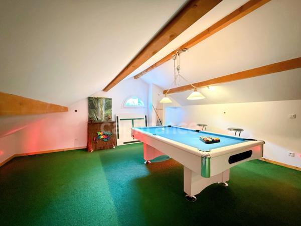 Villa Moderne de 211m² avec piscine et garage