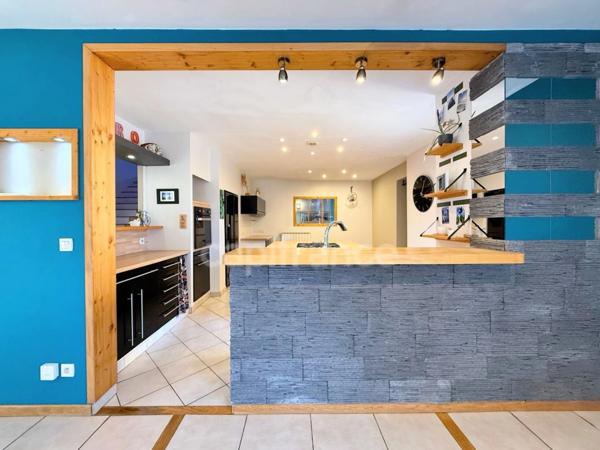 Villa Moderne de 211m² avec piscine et garage