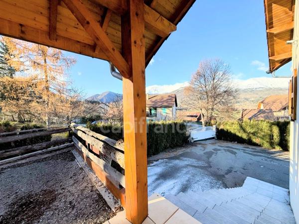 Villa Moderne de 211m² avec piscine et garage