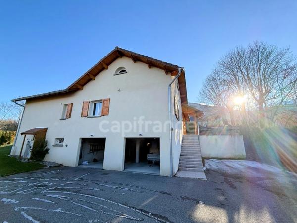 Villa Moderne de 211m² avec piscine et garage