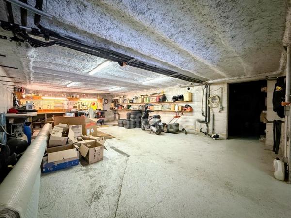 Villa Moderne de 211m² avec piscine et garage