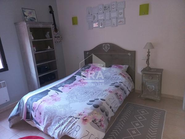 A VENDRE 83470 SAINT MAXIMIN LA SAINTE BAUME MAISON DE CAMPAGNE TYPE 6 DE 240M2 SUR 3932 M2 DE TERRAIN PISCINE DEUX APPARTEMENTS