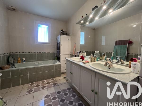 Maison à vendre 5 pièces 112 m² Sainte-Soulle