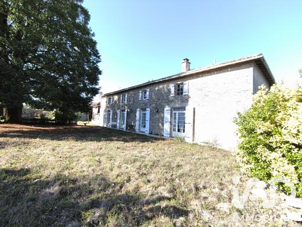 Maison à vendre 5 pièces 161,9 m² Lezay