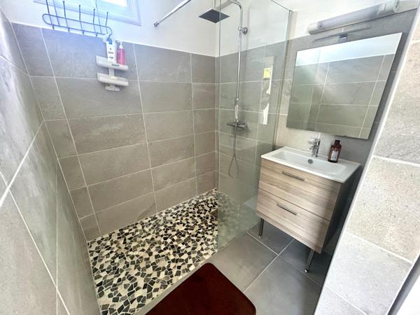 Maison 3 chambres sur un terrain de 1328m2