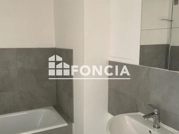 Location Studio 32.2 m² - 10 AVENUE DU DAUPHINE Bourgoin Jallieu 38300