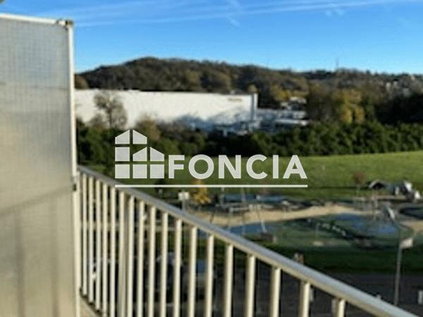 Location Studio 32.2 m² - 10 AVENUE DU DAUPHINE Bourgoin Jallieu 38300