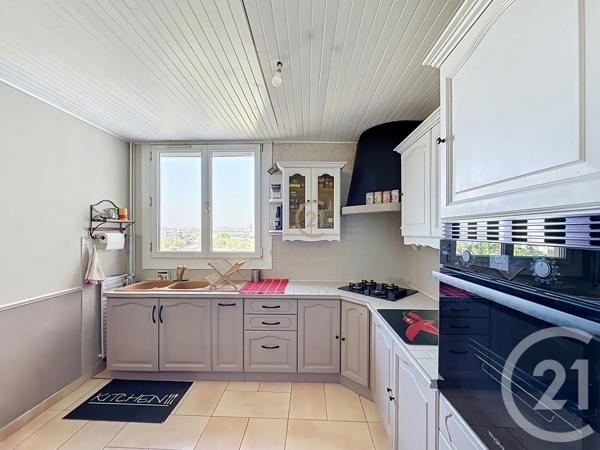 Appartement F2 Bis à vendre  2 pièces - 62,39 m 2   VAULX EN VELIN  - 69