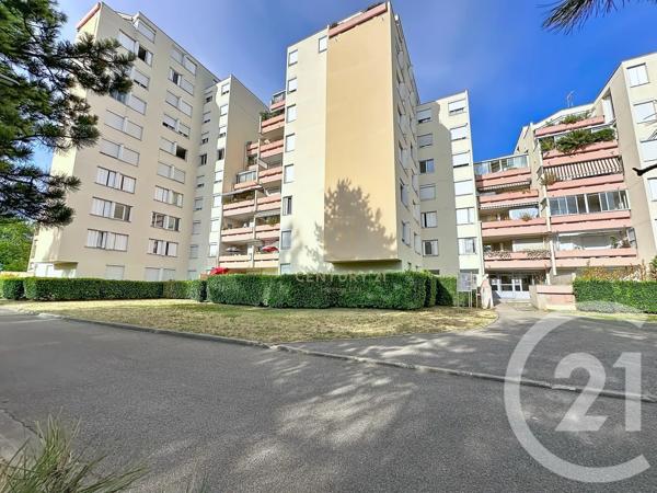 Appartement F2 Bis à vendre  2 pièces - 62,39 m 2   VAULX EN VELIN  - 69