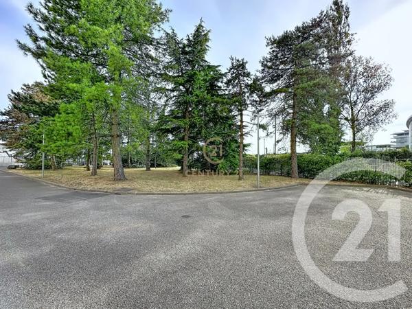 Appartement F2 Bis à vendre  2 pièces - 62,39 m 2   VAULX EN VELIN  - 69