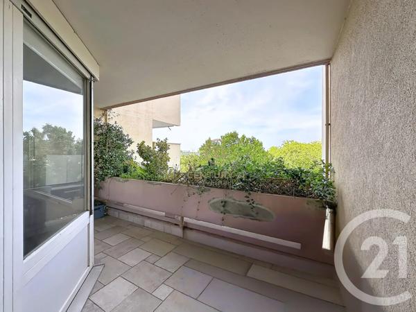 Appartement F2 Bis à vendre  2 pièces - 62,39 m 2   VAULX EN VELIN  - 69