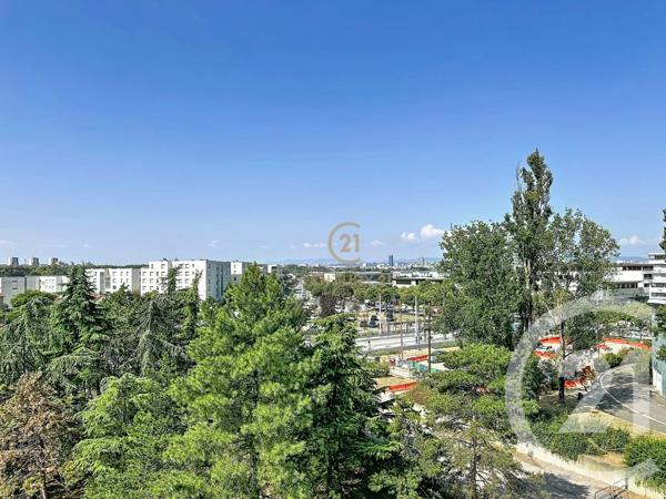 Appartement F2 Bis à vendre  2 pièces - 62,39 m 2   VAULX EN VELIN  - 69